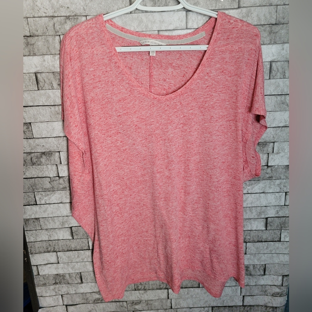 Victoria's Secret Size Large Red/Pink Sleeveless Tshirt